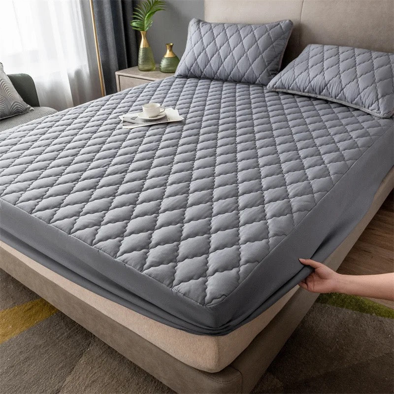 Quilted Fitted Mattress Pad Waterproof Mattress Protector