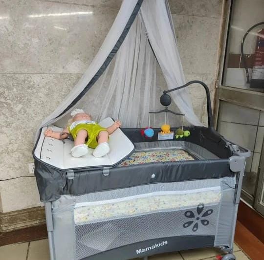 Bbaby Co-sleeper playpen with cot mobile stand net changing pad wheels